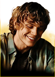 Evan Peters